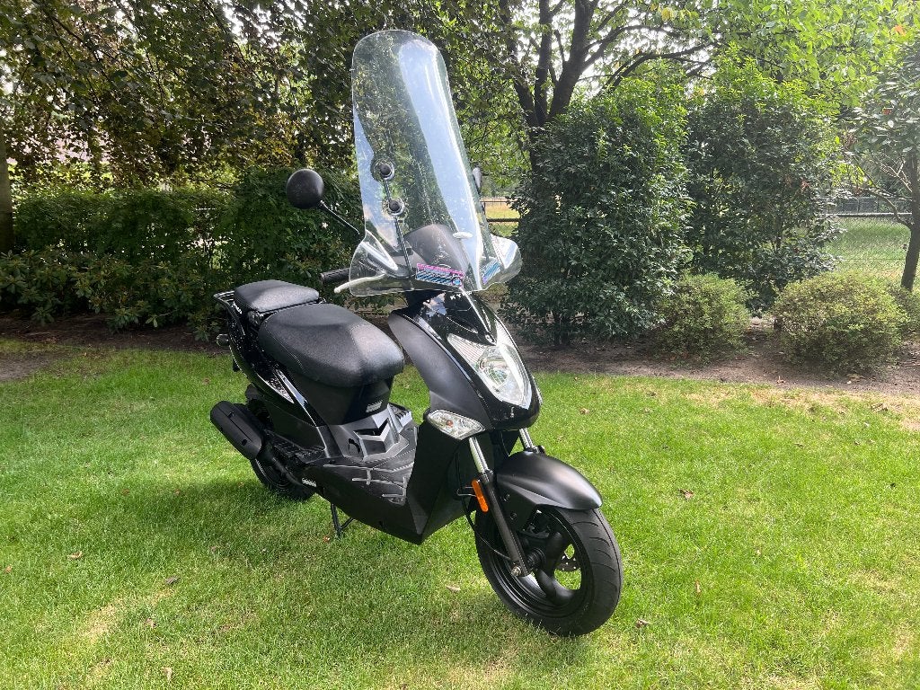 Kymco Agility 50 scooter met WOK! (Cross sloop onderdelen), Fietsen en Brommers, Brommers | Crossbrommers, Gebruikt, 49 cc, Ophalen