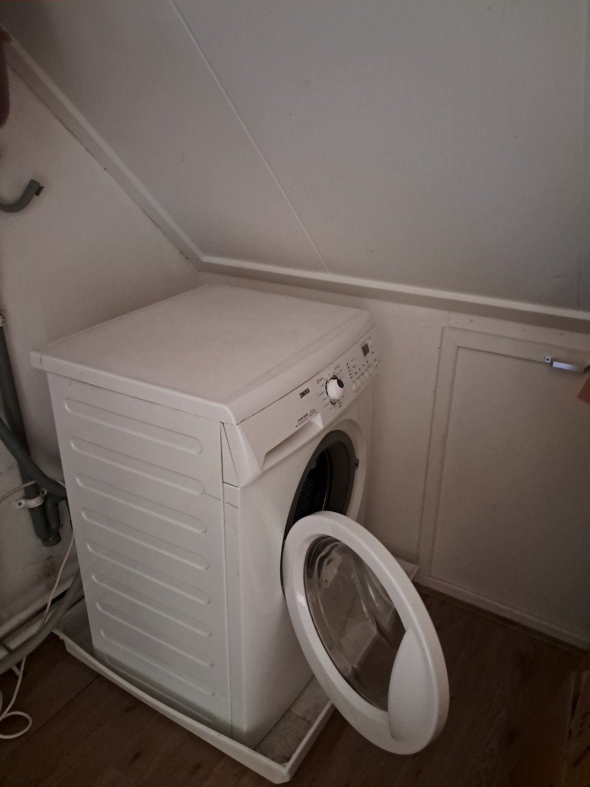 Gratis! Zanussi wasmachine., Ophalen, Gebruikt, 1200 tot 1600 toeren, 85 tot 90 cm