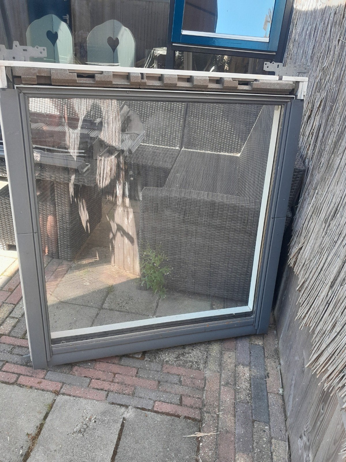 Velux 114x118, Doe-het-zelf en Verbouw, Kozijnen en Schuifpuien, Raamkozijn, Zo goed als nieuw, Inclusief glas, 75 tot 150 cm