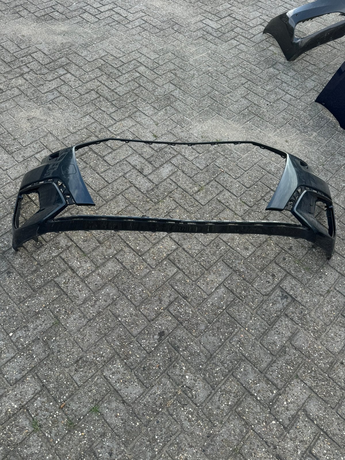 Audi a3 8Y voorbumper, Ophalen