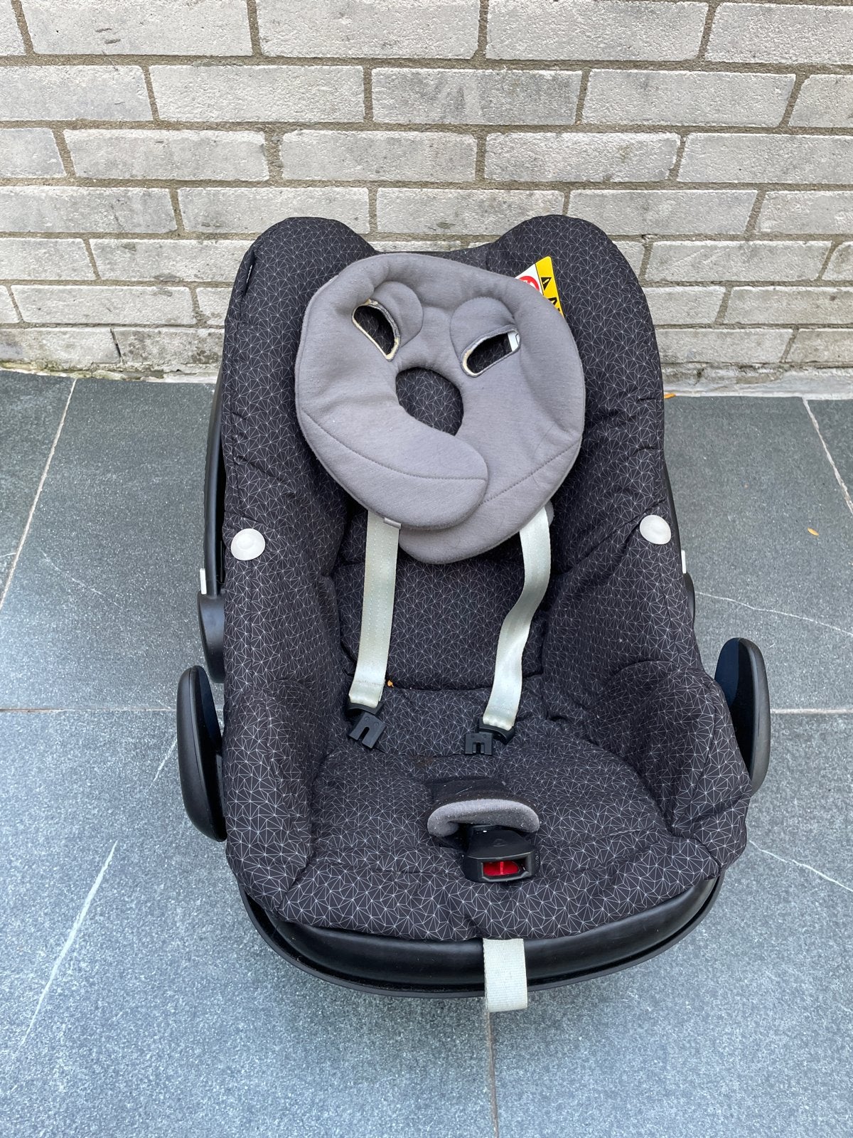 Maxi-Cosi Pebble autostoel - Zo goed als nieuw, Ophalen, Autogordel, Zo goed als nieuw, 0 t/m 13 kg
