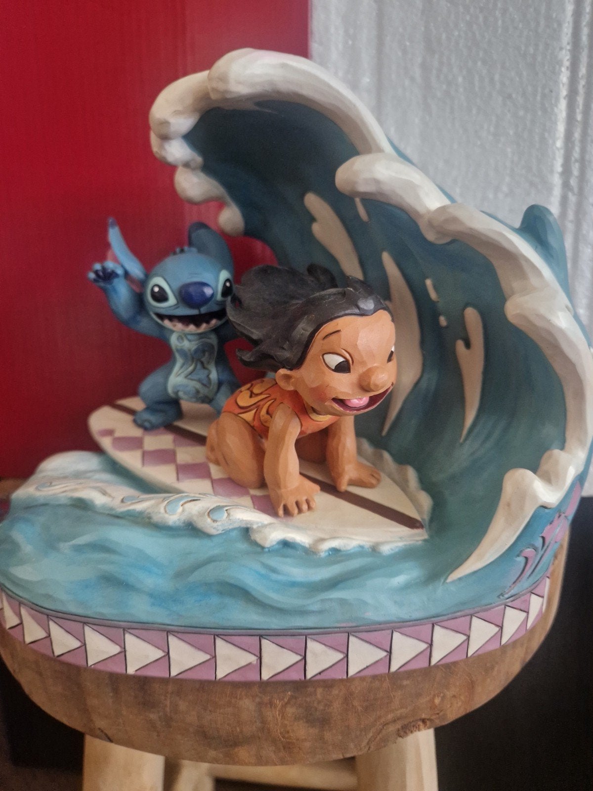Disney Traditions Lilo & Stitch "Catch the Wave" beeldje, Ophalen of Verzenden, Overige figuren, Zo goed als nieuw, Beeldje of Figuurtje