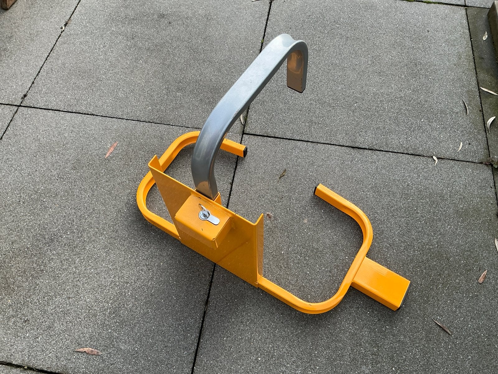 Wielklem, ideaal voor caravan of aanhanger, Ophalen, Gebruikt