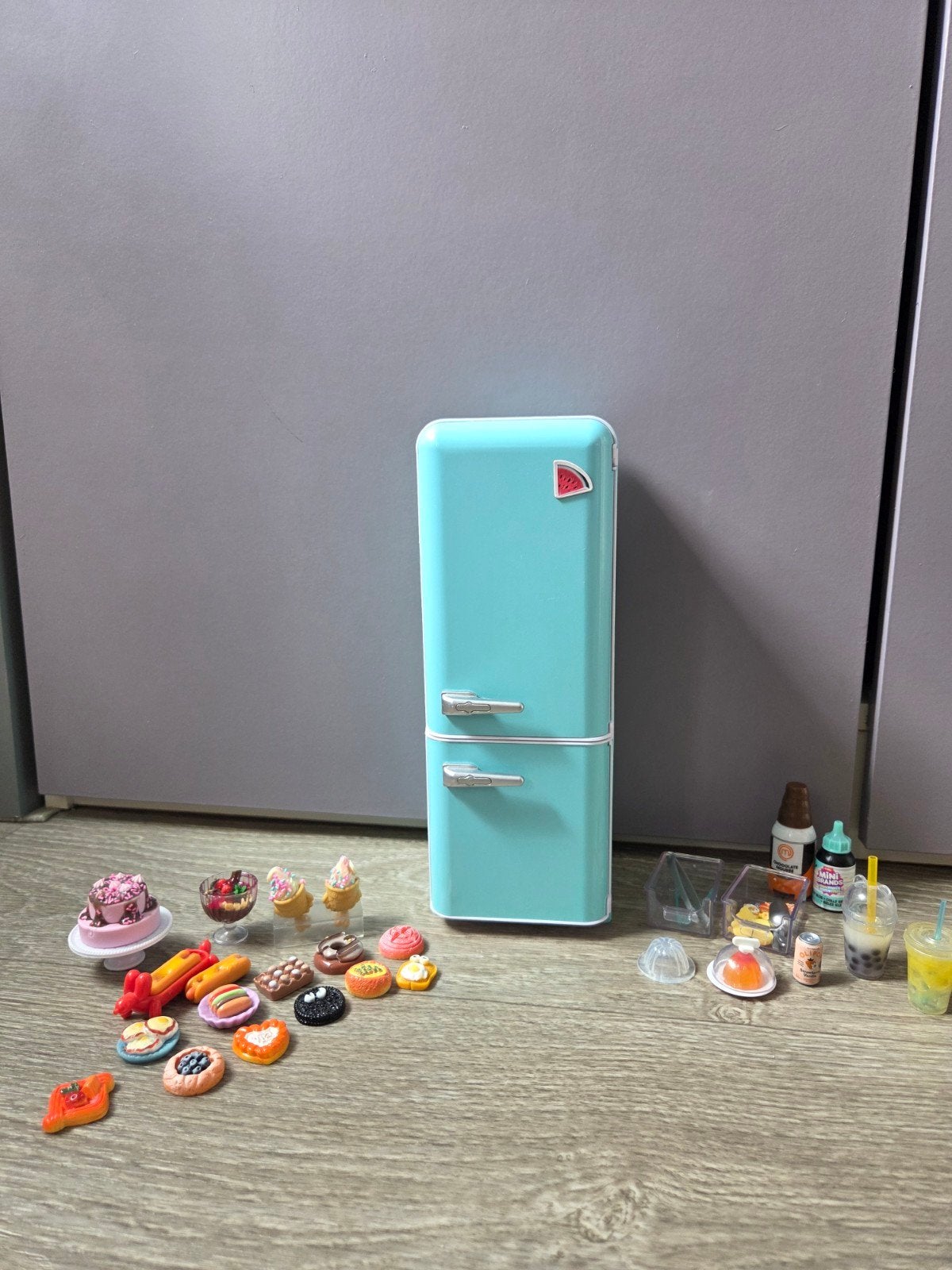 Mini Brands koelkast met veel extra's en toebehoren, Kinderen en Baby's, Ophalen of Verzenden, Zo goed als nieuw, Jongen of Meisje