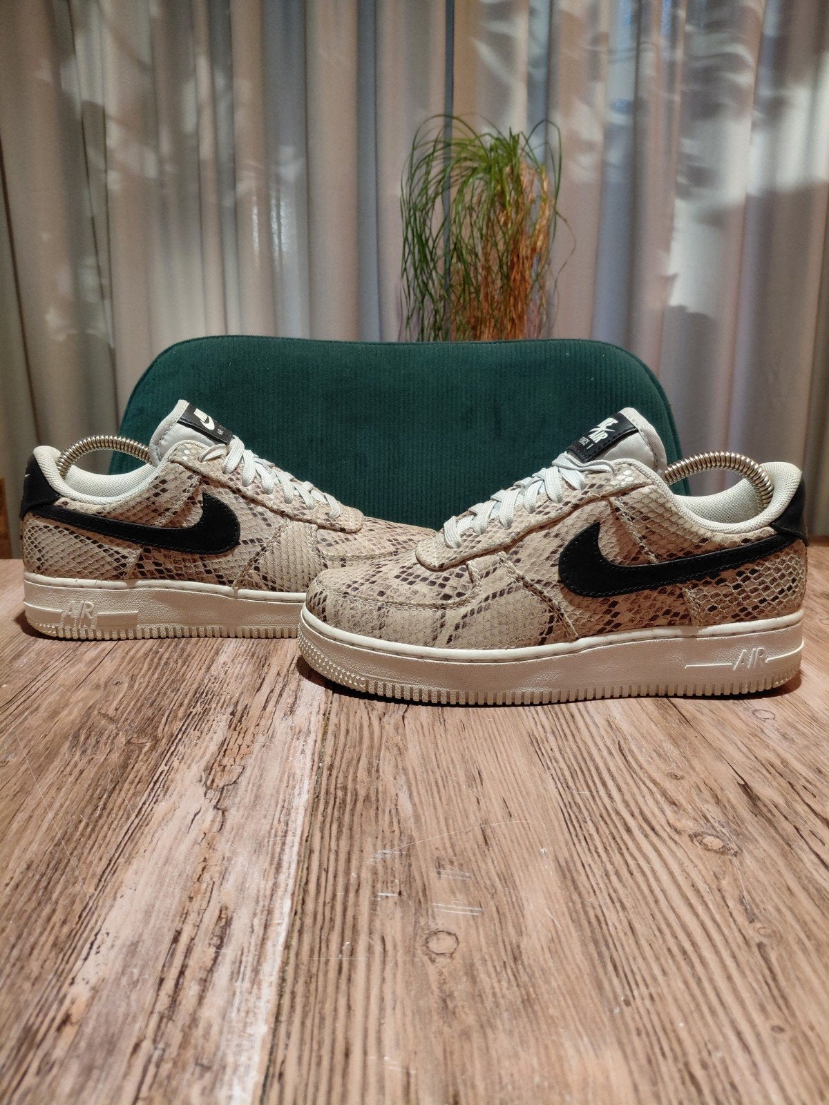 Nike Air Force 1 Special Edition 'Snakeskin' Size 36,5, Beige, Nike, Ophalen of Verzenden, Sneakers of Gympen
