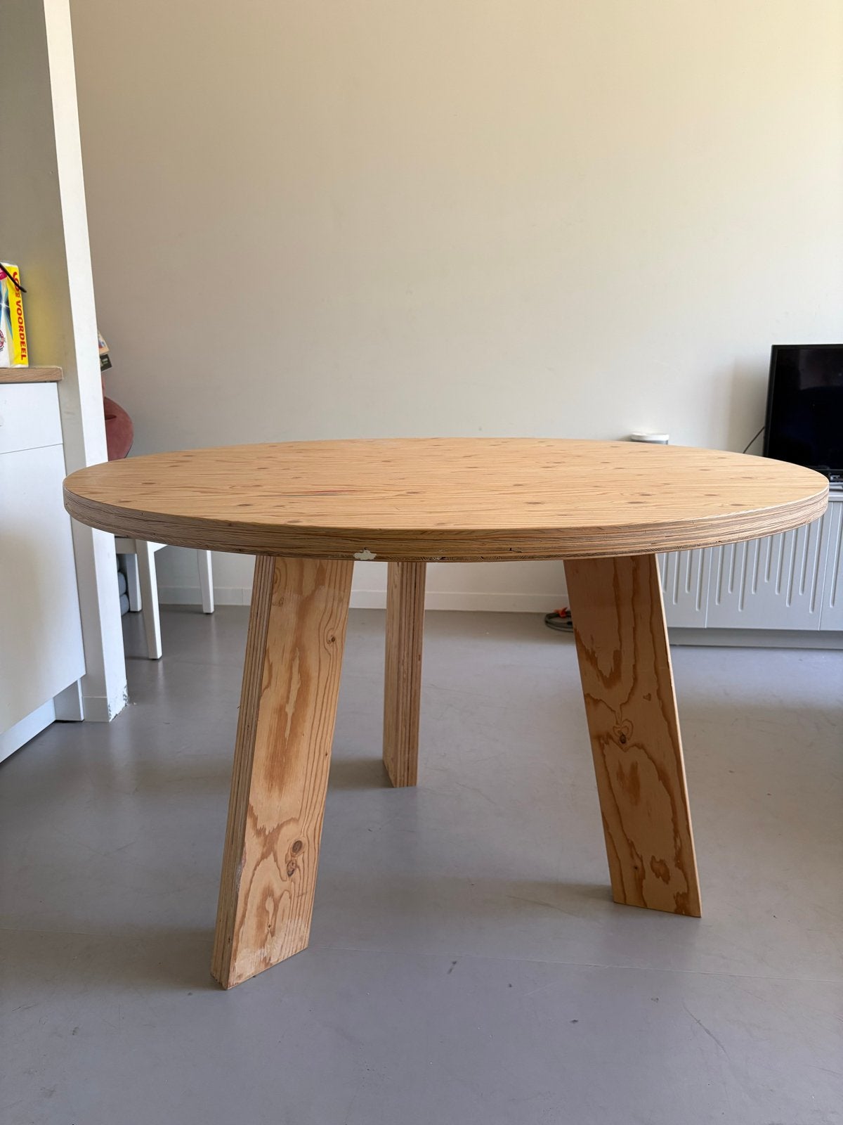 Ronde tafel van multiplex, 119 cm breed, 76 cm hoog, Ophalen, Gebruikt, Rond, Scandinavisch