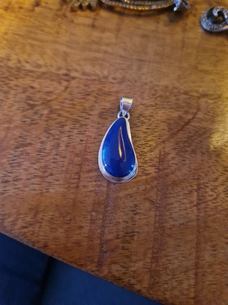 Antieke, zilveren hanger. Lapis, druppelvorm., Ophalen of Verzenden, Zilver, Hanger, Met edelsteen