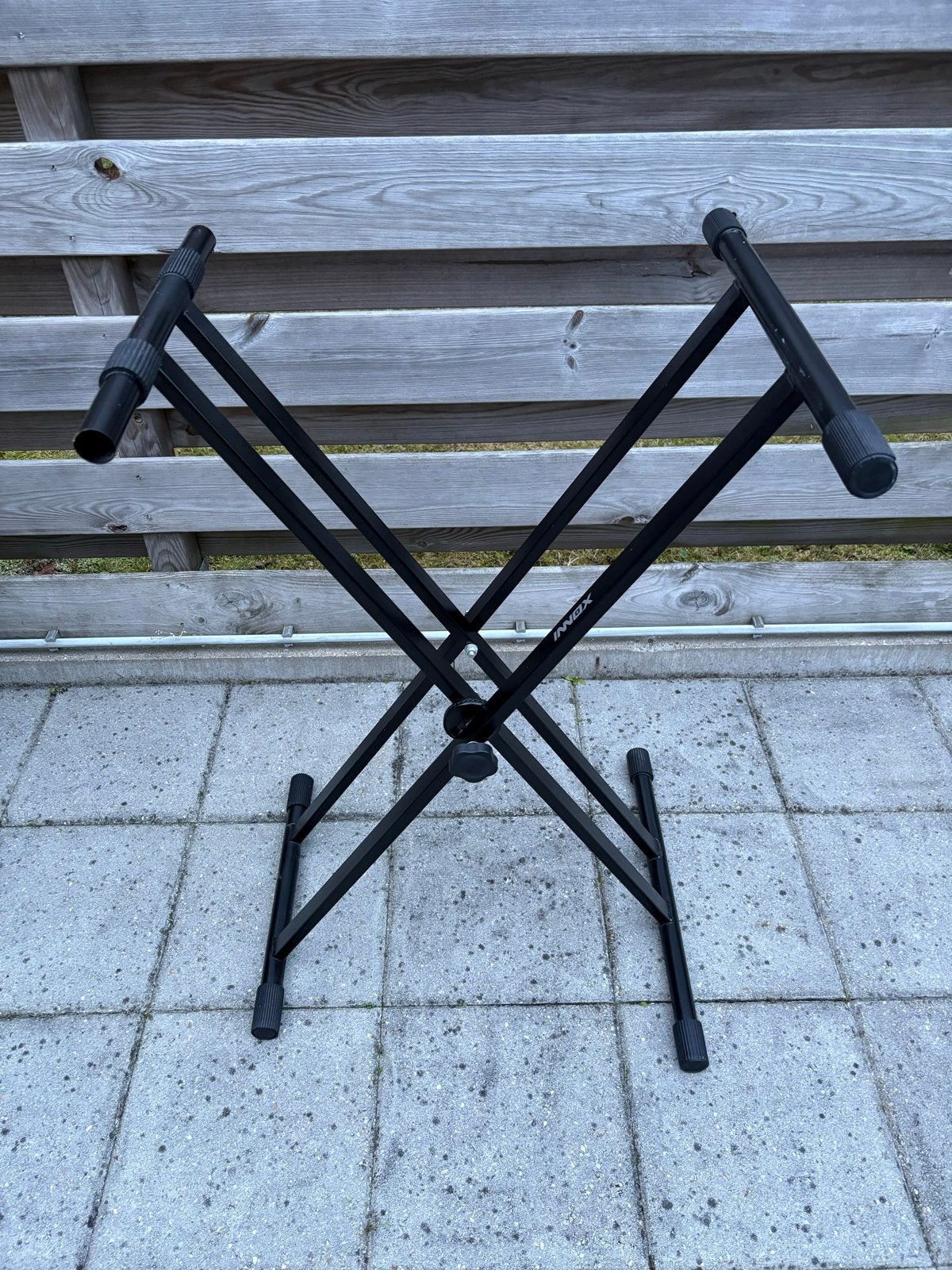 INNOX Keyboardstandaard - DOUBLE Pro keyboard statief, Muziek en Instrumenten, Ophalen, Zo goed als nieuw, Instrumentstandaard
