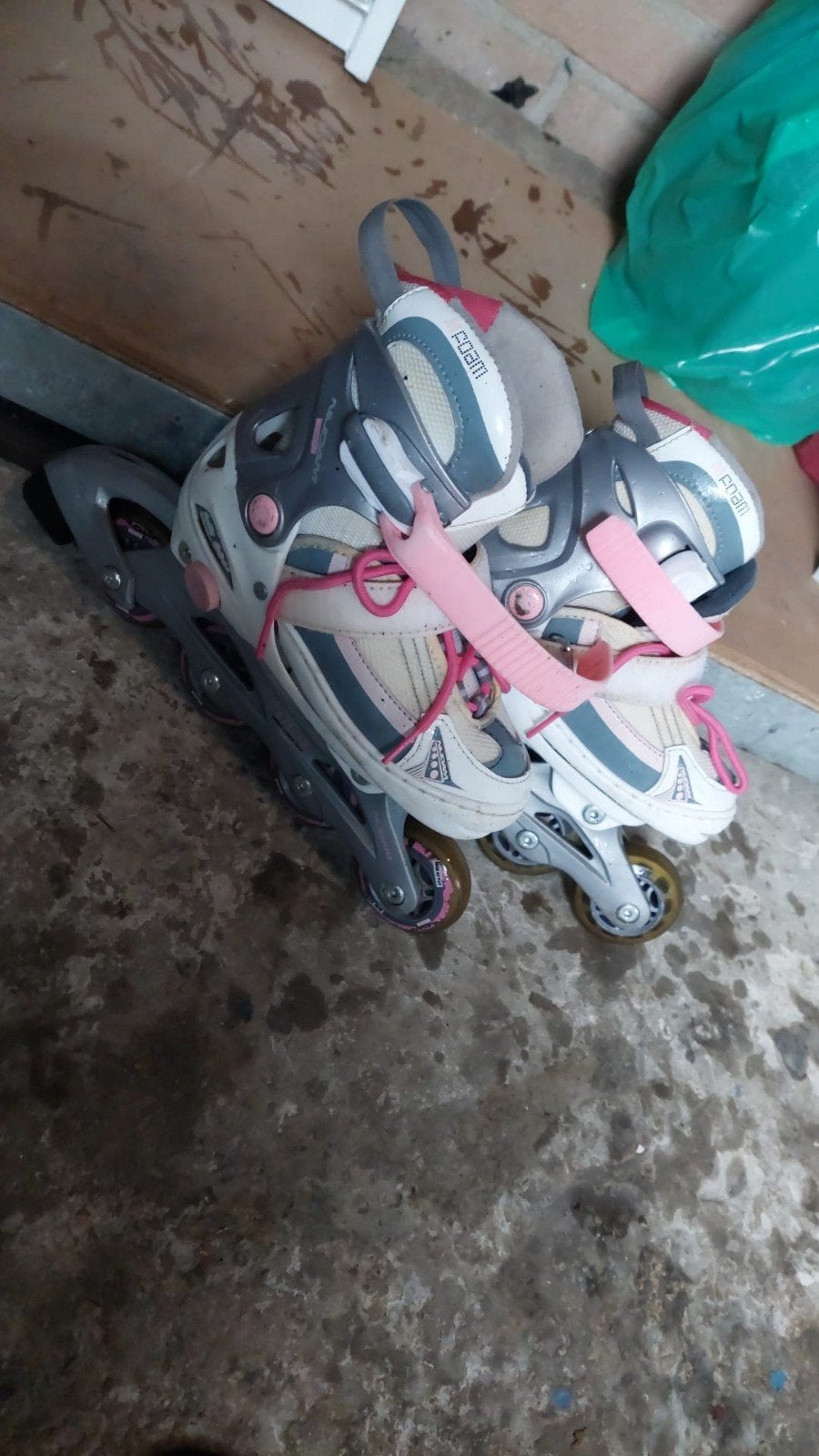 Skeelers en rolschaatsen maat 30-33, Kinderen en Baby's, Ophalen, Verstelbaar, Gebruikt, Kinderen