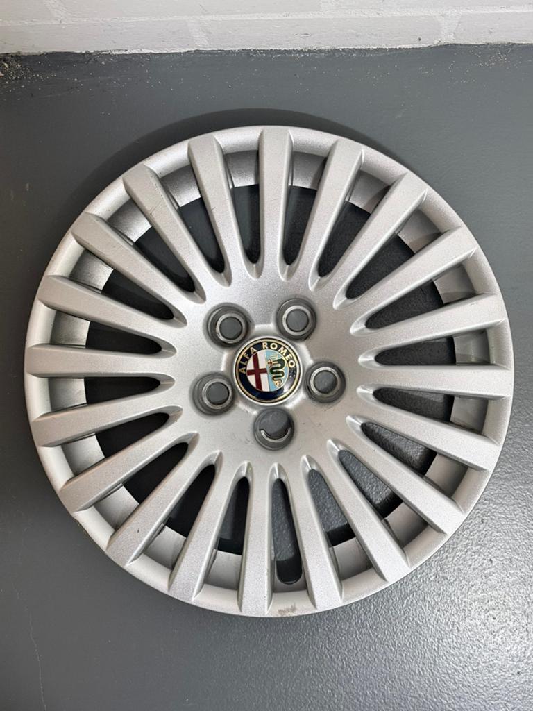 4 wieldoppen Alfa Romeo, Ophalen, Gebruikt
