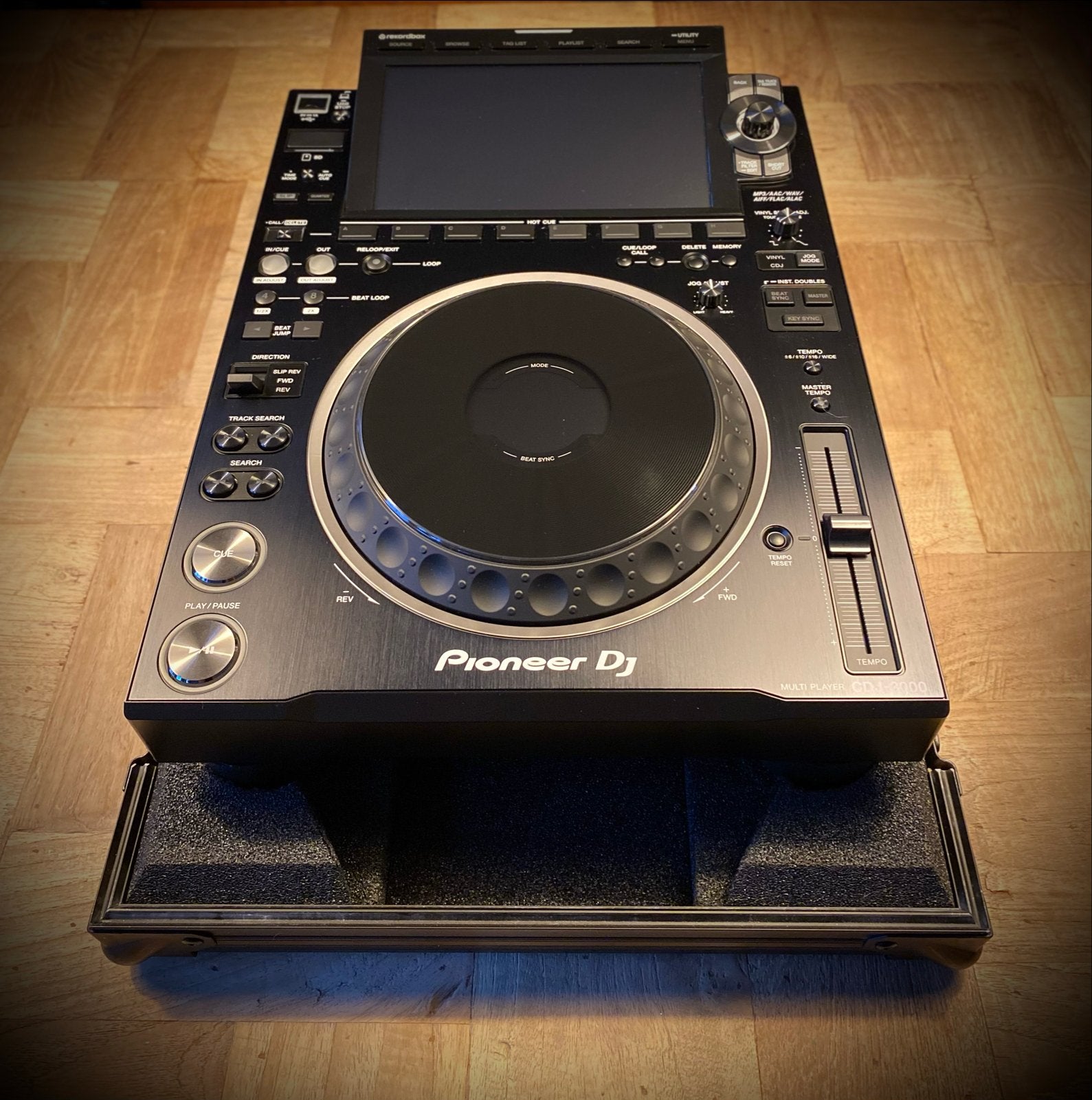 Foto 4 van Pioneer DJ Set: 2x CDJ-3000 & 1x DJM-A9