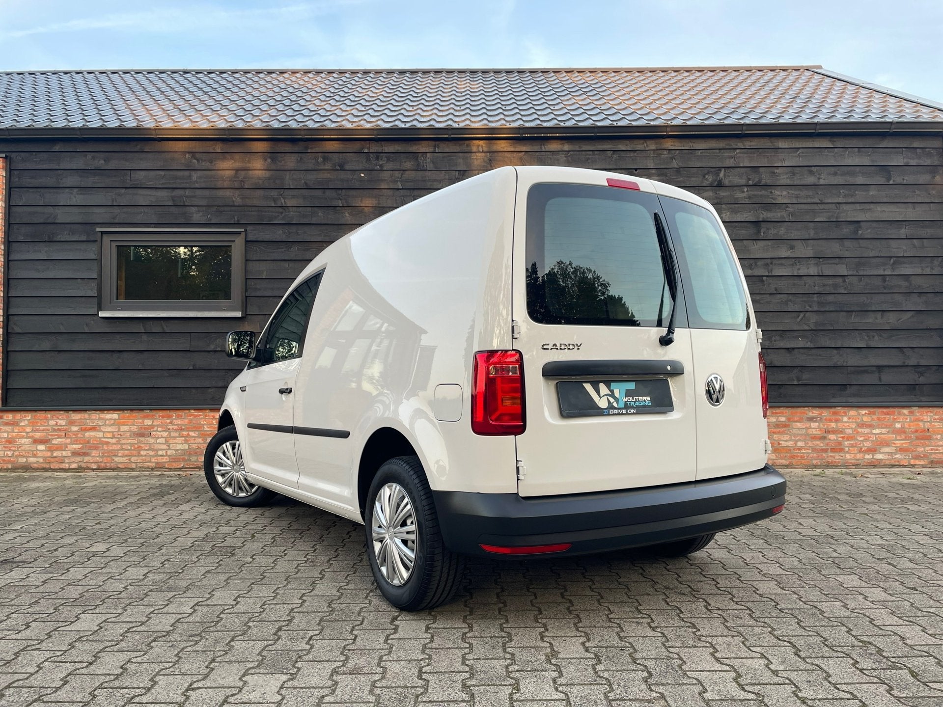 Volkswagen Caddy 1.2 TSI L1H1 - Benzine - Nieuwstaat - 1 eig, Voorwielaandrijving, Stof, Gebruikt, Zwart