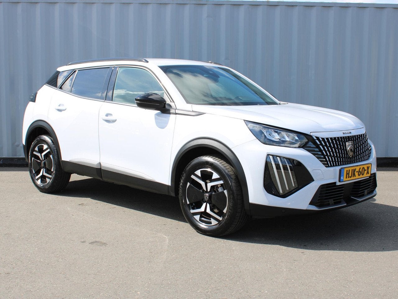 Peugeot 2008 1.2 PT AUTOMAAT 130 ALLURE (bj 2024), Automaat, Gebruikt, 1199 cc, Bedrijf