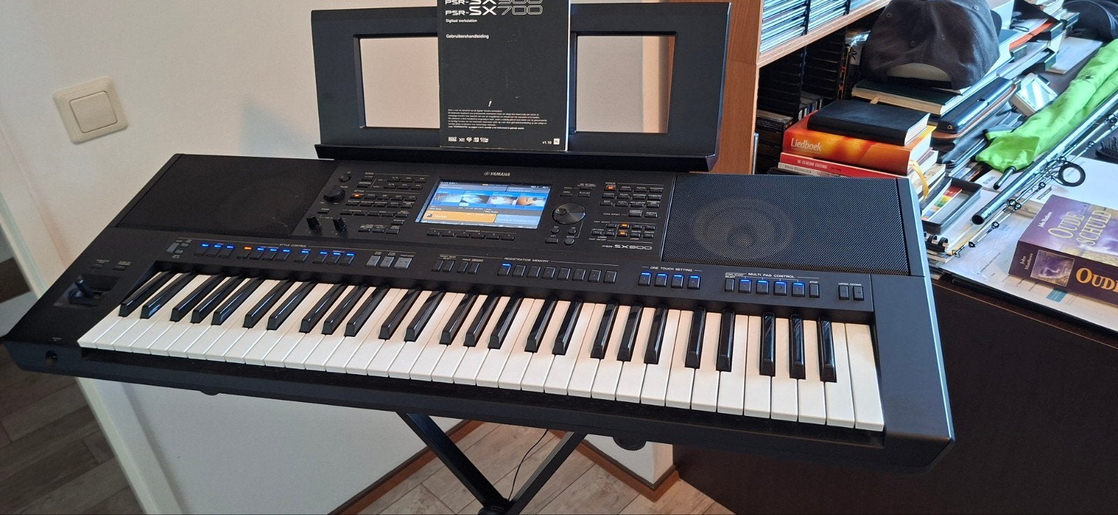 Yamaha PSR-SX900  inl standaard, volume pedaal, stofhoes etc, Muziek en Instrumenten, Keyboards, 61 toetsen, Yamaha, Ophalen of Verzenden