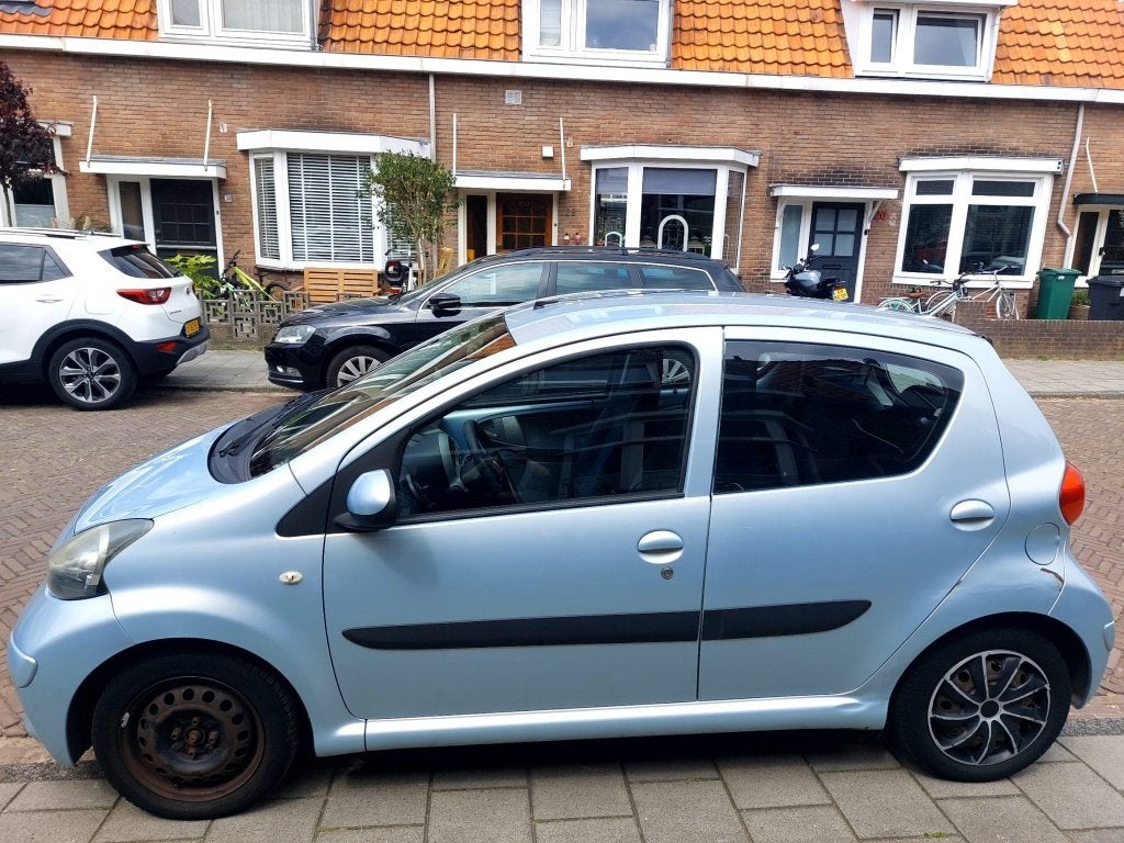 Toyota Aygo 1.0 | 2007 | 5-deurs | Airco | APK 2027 | NAP, Auto's, Toyota, Voorwielaandrijving, Stof, Handgeschakeld, Grijs