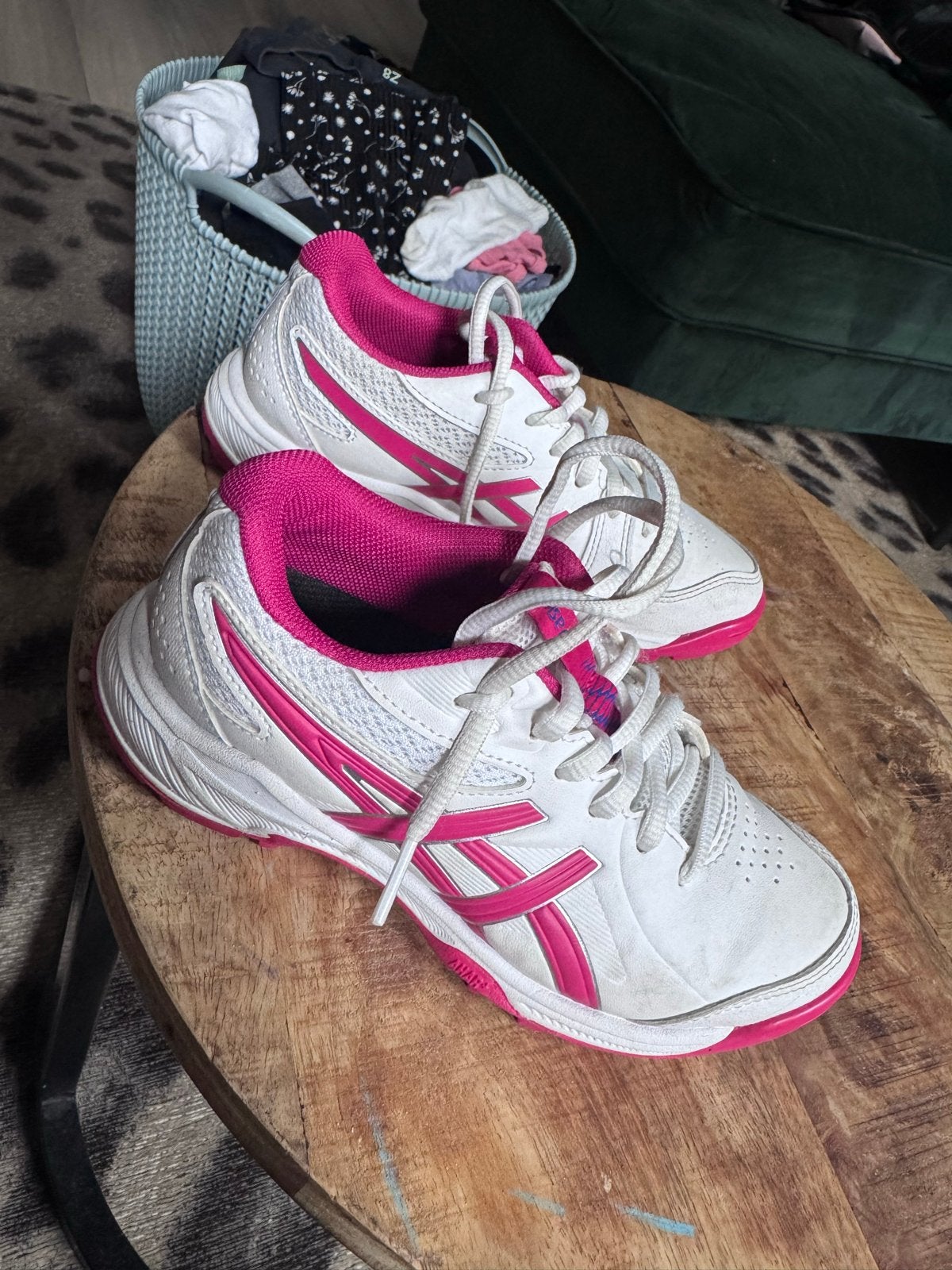 ASICS Sportschoenen Hockey  - Wit/Roze - Maat 32,5, Sport en Fitness, Hockey, Ophalen of Verzenden, Gebruikt, Schoenen