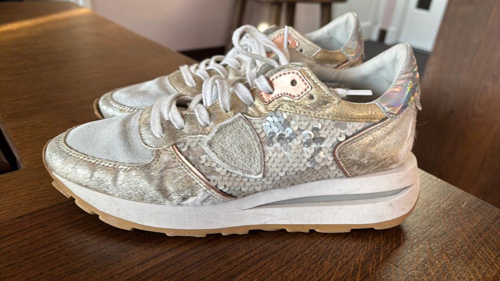 Philippe Model 39. Zgan, Ophalen of Verzenden, Zo goed als nieuw, Sneakers of Gympen