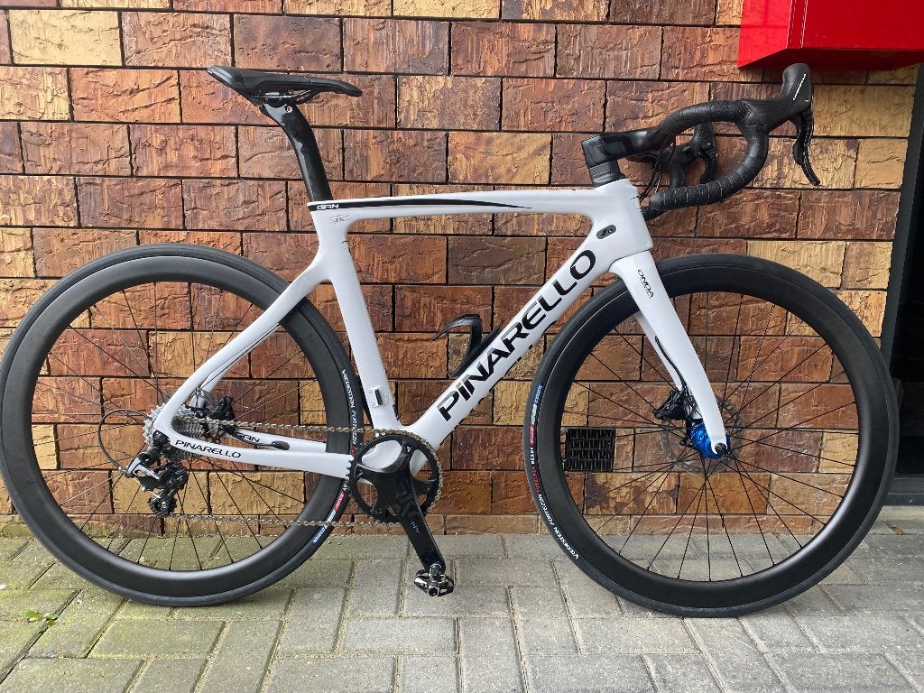 Pinarello gran disc, 28 inch, Carbon, 10 tot 15 versnellingen, 49 tot 53 cm