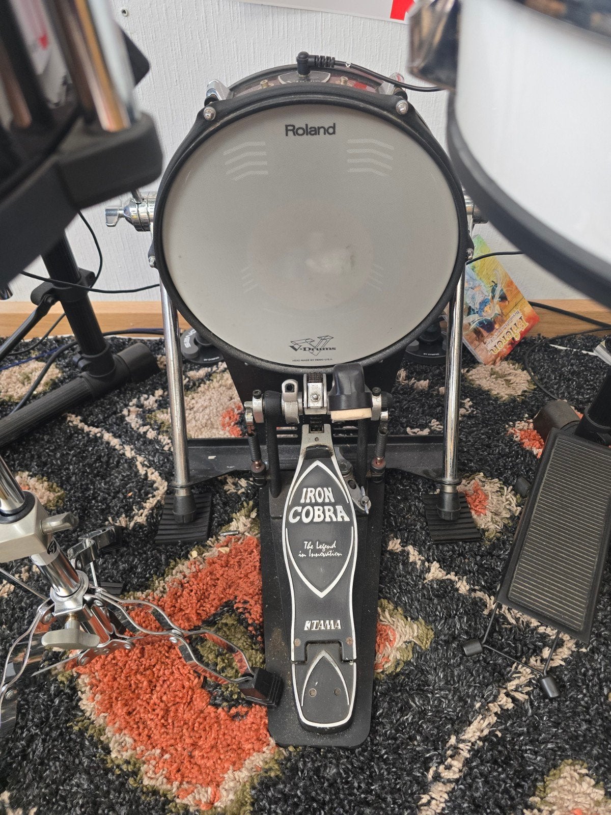 Foto 4 van Roland TD17 uitgebreid drumstel