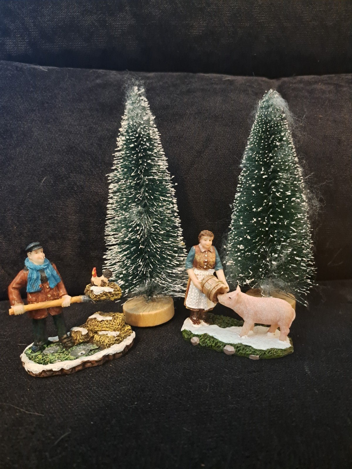 intratuin en Holiday boederij kerstdorp poppetjes, Diversen, Ophalen, Zo goed als nieuw
