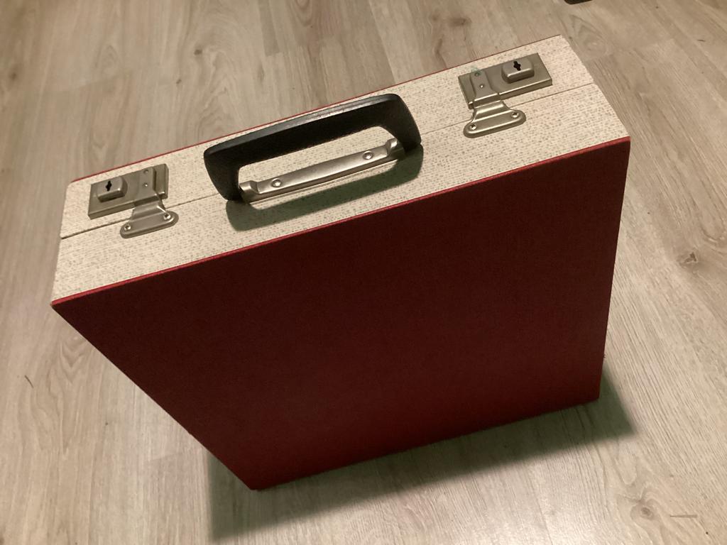 Vintage rood/grijze LP koffer, platen koffer, Sieraden, Tassen en Uiterlijk, Koffers, Ophalen of Verzenden, Zo goed als nieuw