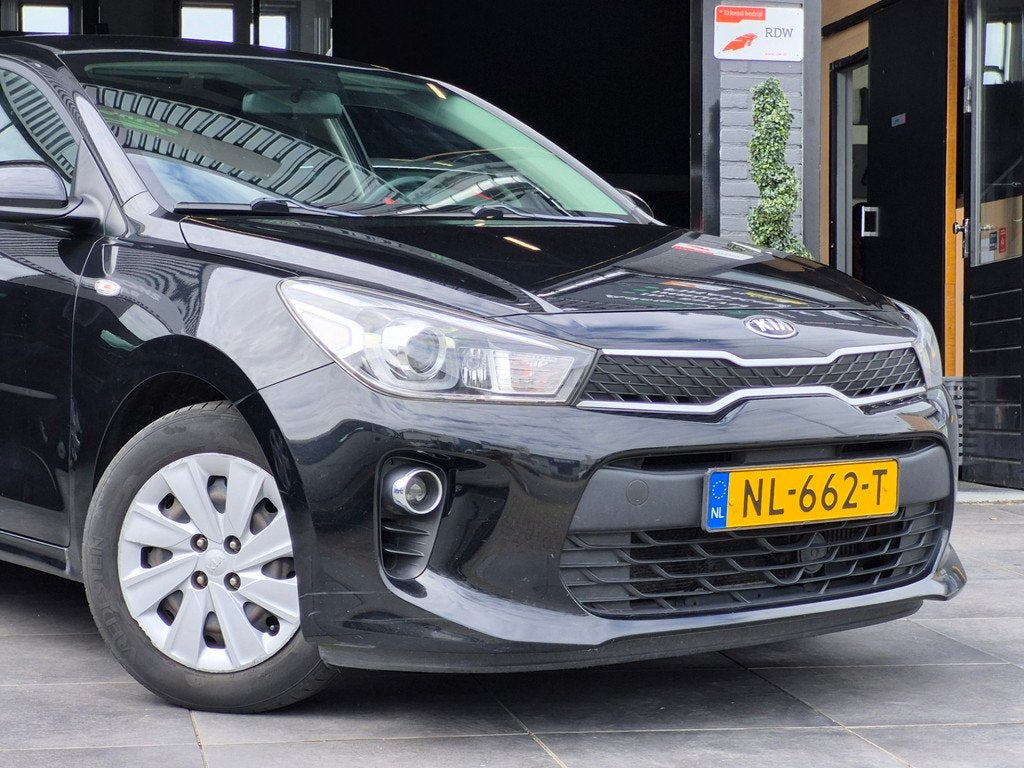 Kia Rio 1.0 TGDI ComfortPlusLine Cruise|Camera|Trekhaak|BTW, Auto's, Kia, Voorwielaandrijving, Lichtsensor, Gebruikt, Met garantie (alle)