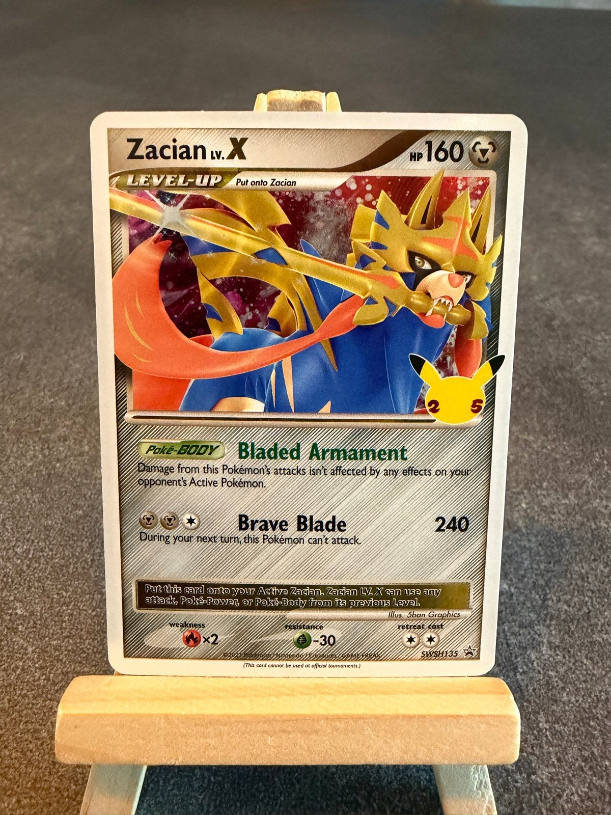 Zacian LV.X SWSH135 Promo - Celebrations - Pokemon, Ophalen of Verzenden, Zo goed als nieuw, Losse kaart