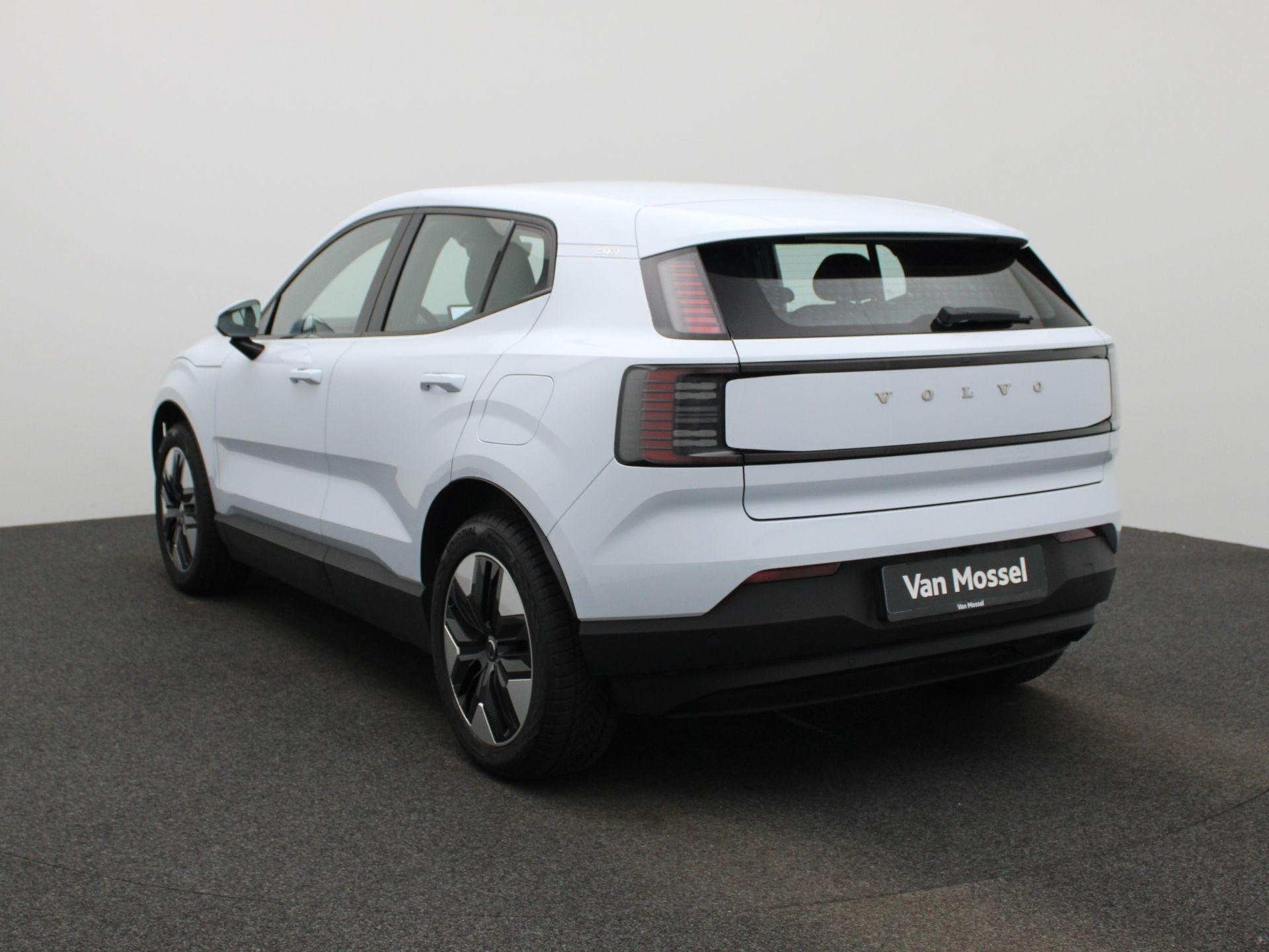 Volvo EX30 Single Motor Extended Range Core | NAVIGATIE | CA, Auto's, Automaat, 12 maanden, Gebruikt, Blauw