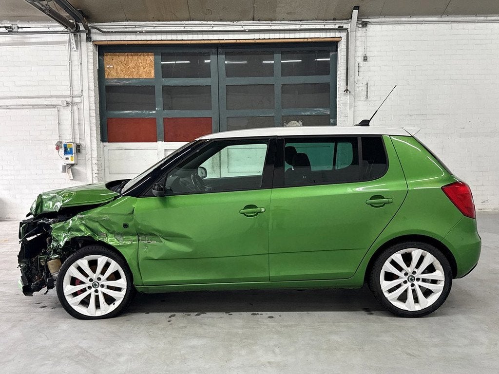 Skoda Fabia 1.4 TSI RS | Cruise | Airco | Stoelverwarming, Euro 5, Gebruikt, 4 cilinders, Bedrijf