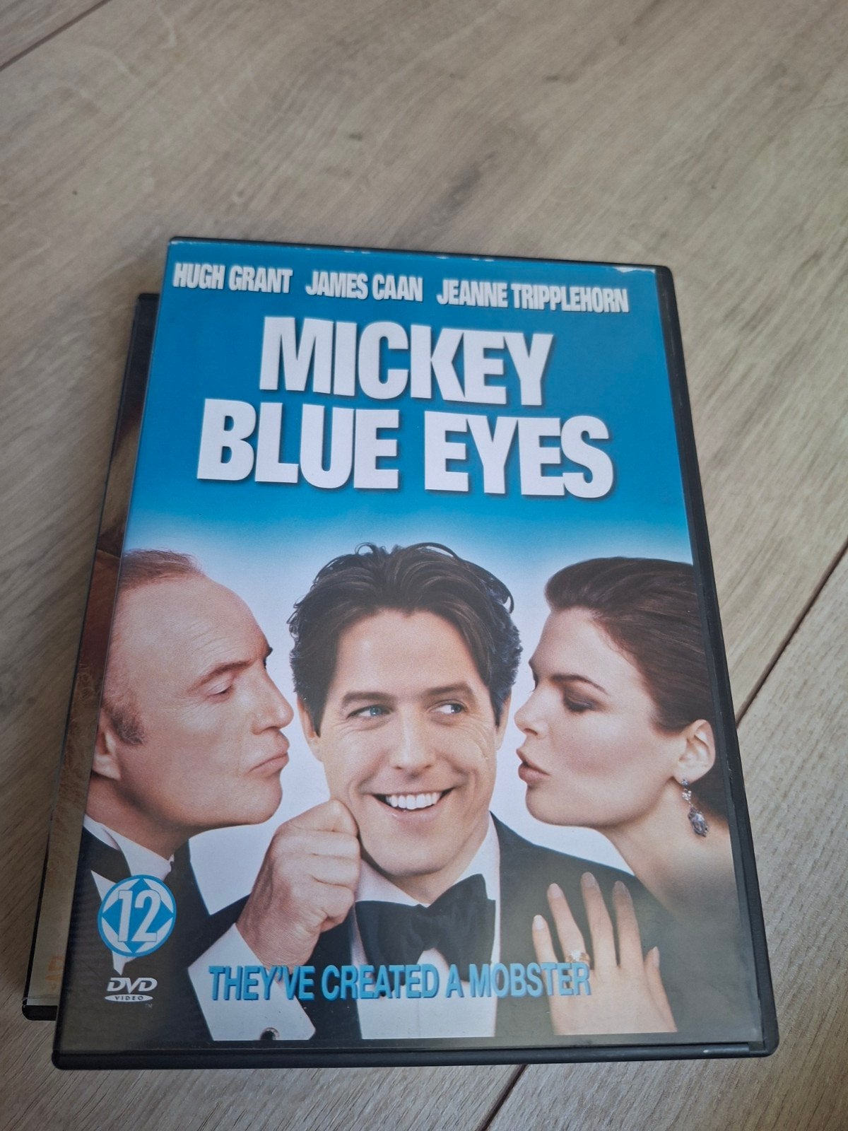 Mickey Blue Eyes DVD - Romantische Komedie met Hugh Grant, Ophalen of Verzenden
