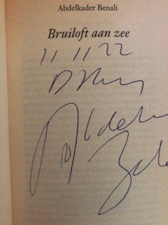 Gesigneerd Abdelkader Benali, Bruiloft aan zee, Ophalen of Verzenden, Zo goed als nieuw, Abdelkader Benali, Nederland