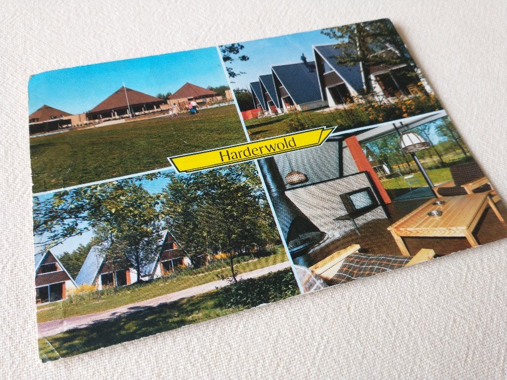 Zeewolde - Bungalowpark Harderwold - 4 afbeeldingen, Verzamelen, Ophalen of Verzenden, 1980 tot heden, Gelopen, Flevoland