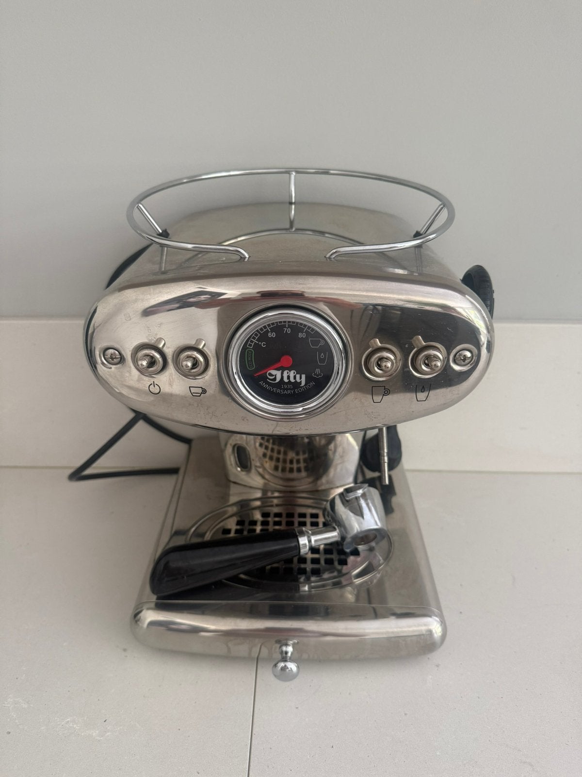 Illy Koffiemachine in goede staat, Ophalen, Afneembaar waterreservoir, Gebruikt, Koffiepads en cups