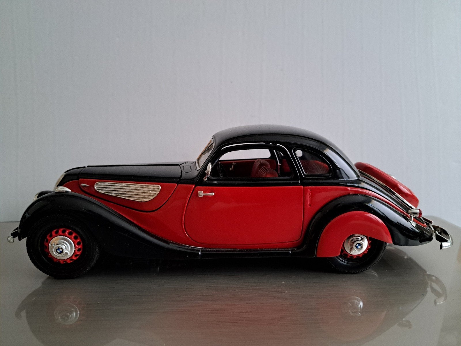 BMW 327 Coupe 1937, Guiloy schaal 1:18, nieuw, Ophalen of Verzenden, Nieuw