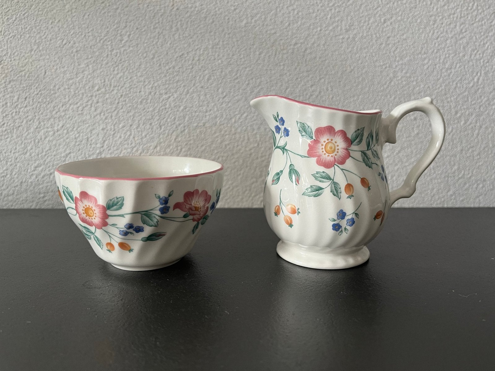 Set van suikerpotje en melkkannetje van het merk Churchill, Gebruikt, Overige merken, Klassiek, Overige typen