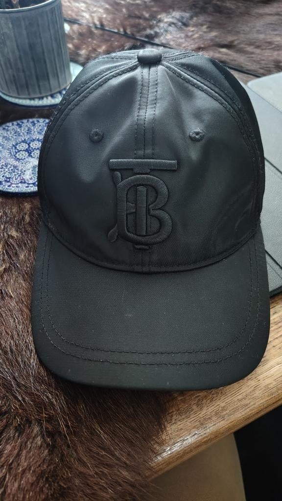 Burberry pet met geborduurd TB-monogram, Kleding | Dames, Hoeden en Petten, Burberry, One size fits all, Ophalen of Verzenden