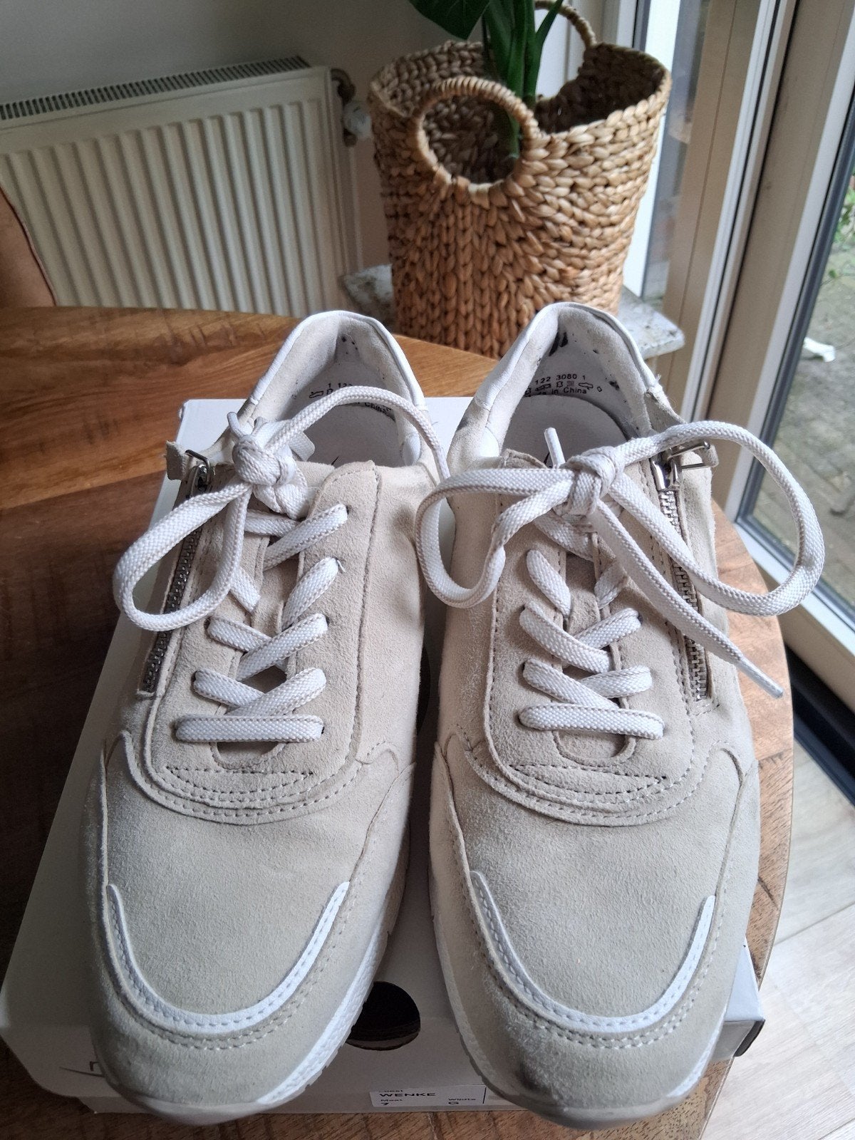 MEDICUS (van Haren lijn) sneakers beige mt 40, Kleding | Dames, Schoenen, Ophalen, Zo goed als nieuw, Wit, Sneakers of Gympen