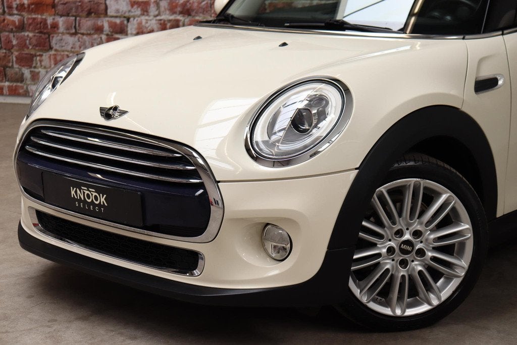 MINI Hatchback Cooper Chili Serious Business 3 deurs / Navig, Auto's, Mini, 136 pk, Gebruikt, Euro 6, 4 stoelen