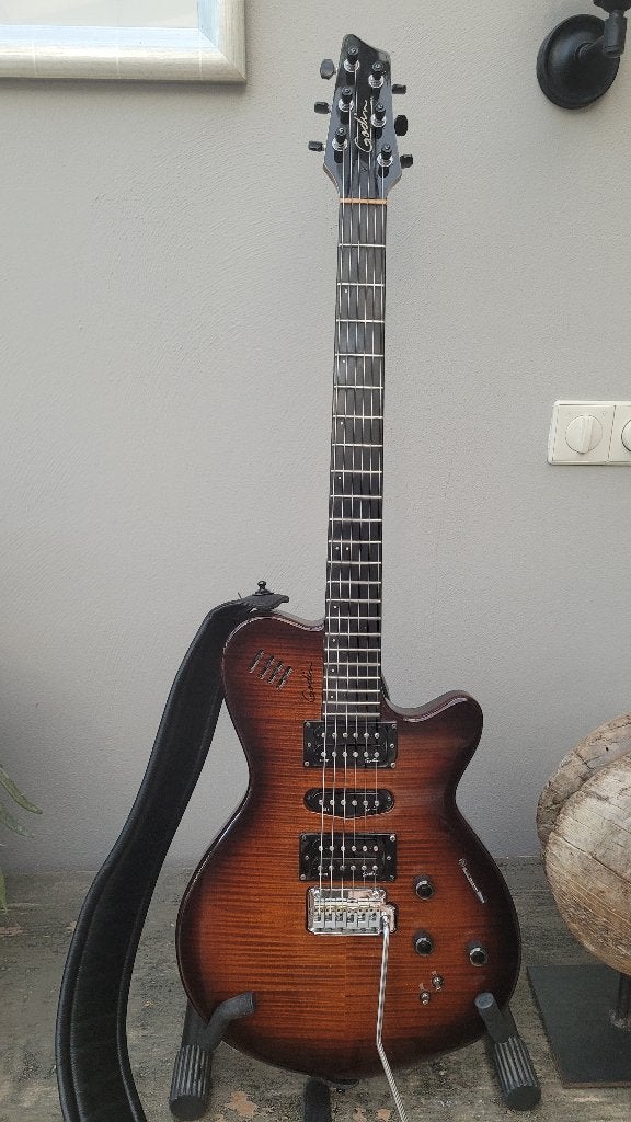 Godin xtSA veelzijdige high-end gitaar, Muziek en Instrumenten, Snaarinstrumenten | Gitaren | Elektrisch, Ophalen, Zo goed als nieuw