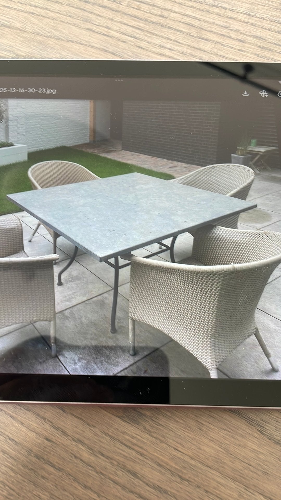 Tuintafel hardsteen blad en stalen onderstel, Tuin en Terras, Tuintafels, Ophalen, Gebruikt, Vierkant, Overige materialen