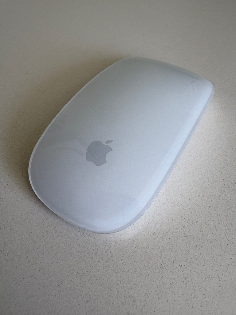 Apple Magic Mouse 2, Muis, Ophalen of Verzenden, Zo goed als nieuw, Draadloos