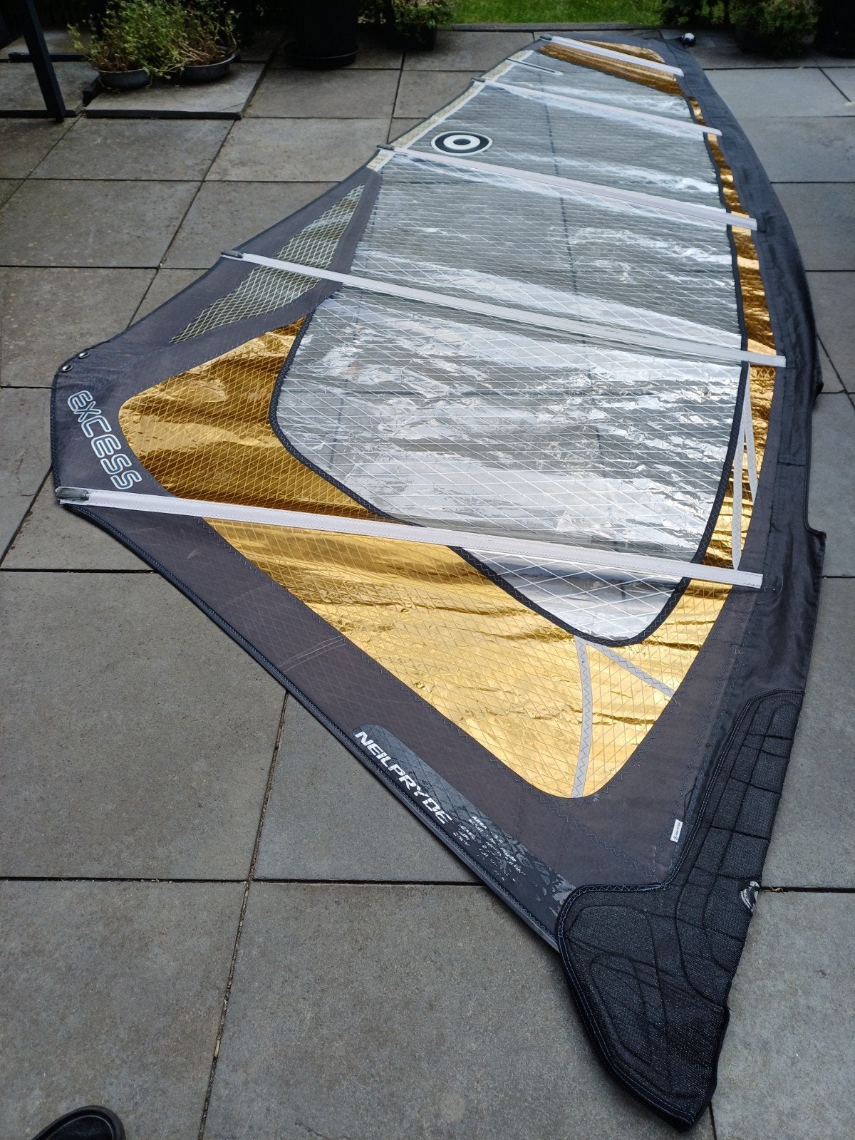 Surfzeil Neilpryde Excess 5.4, Watersport en Boten, Windsurfen, Ophalen, Gebruikt, Zeil