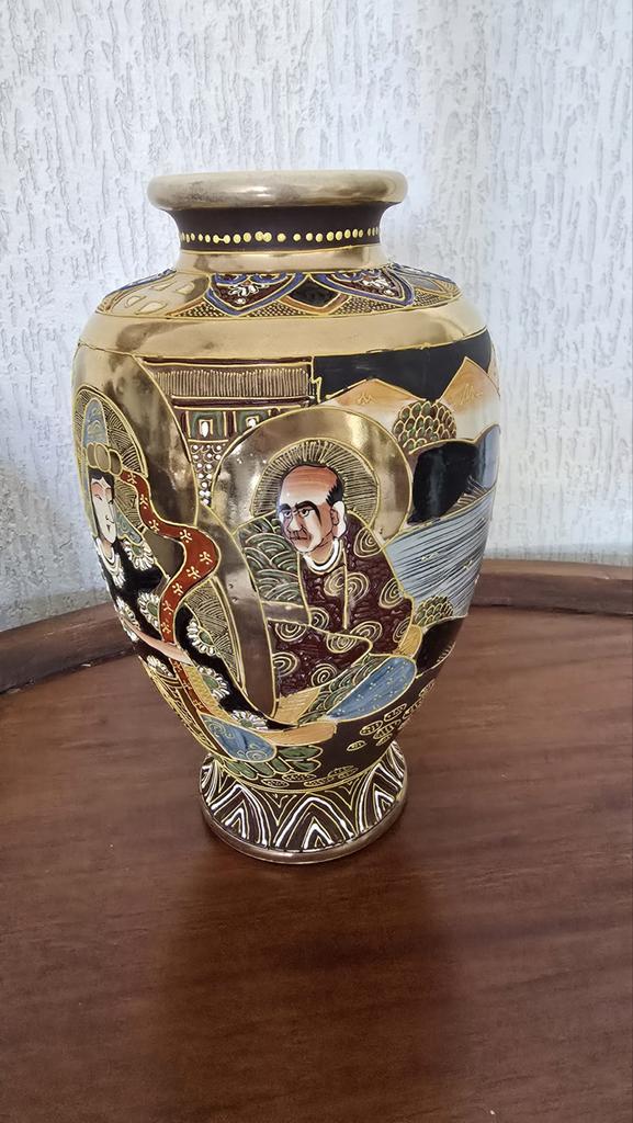 Antieke Japanse Satsuma Vaas met Gedetailleerde Scènes, Ophalen of Verzenden