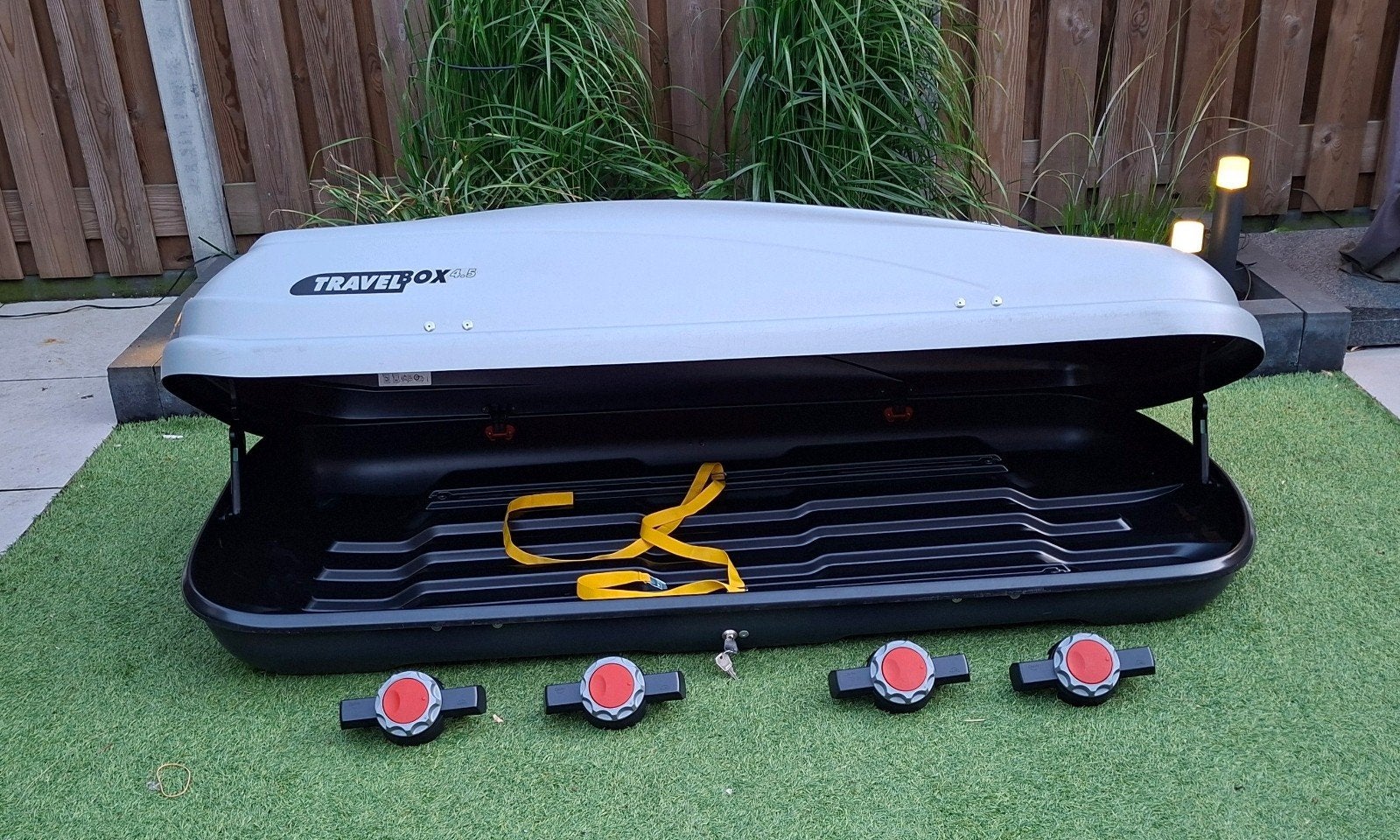 Hapro Travelbox 4.5 Dakkoffer 370 liter te huur Arnhem-zuid, Ophalen, Zo goed als nieuw