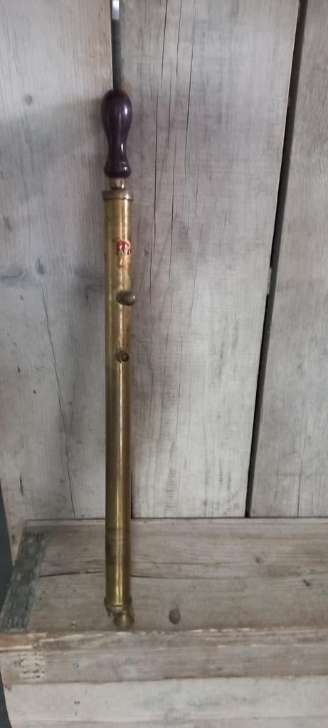 Antieke koperen tuin vloeistoffenspuit merk Mysto 65 cm lang, Ophalen of Verzenden, Koper of Brons