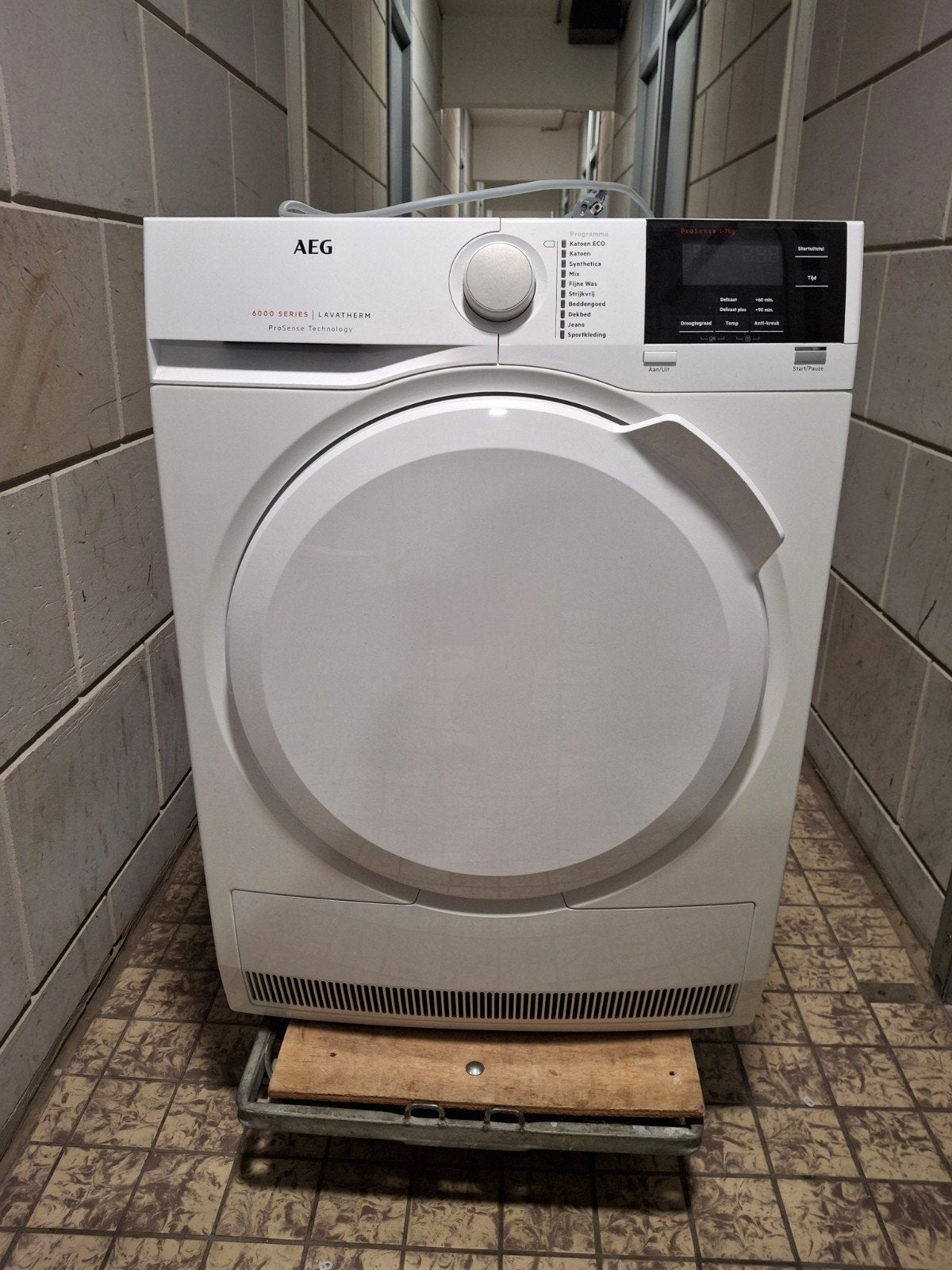 AEG 6000 Series Lavatherm Droger - Zo goed als nieuw, Ophalen, Anti-kreukfase, 8 tot 10 kg, Zo goed als nieuw