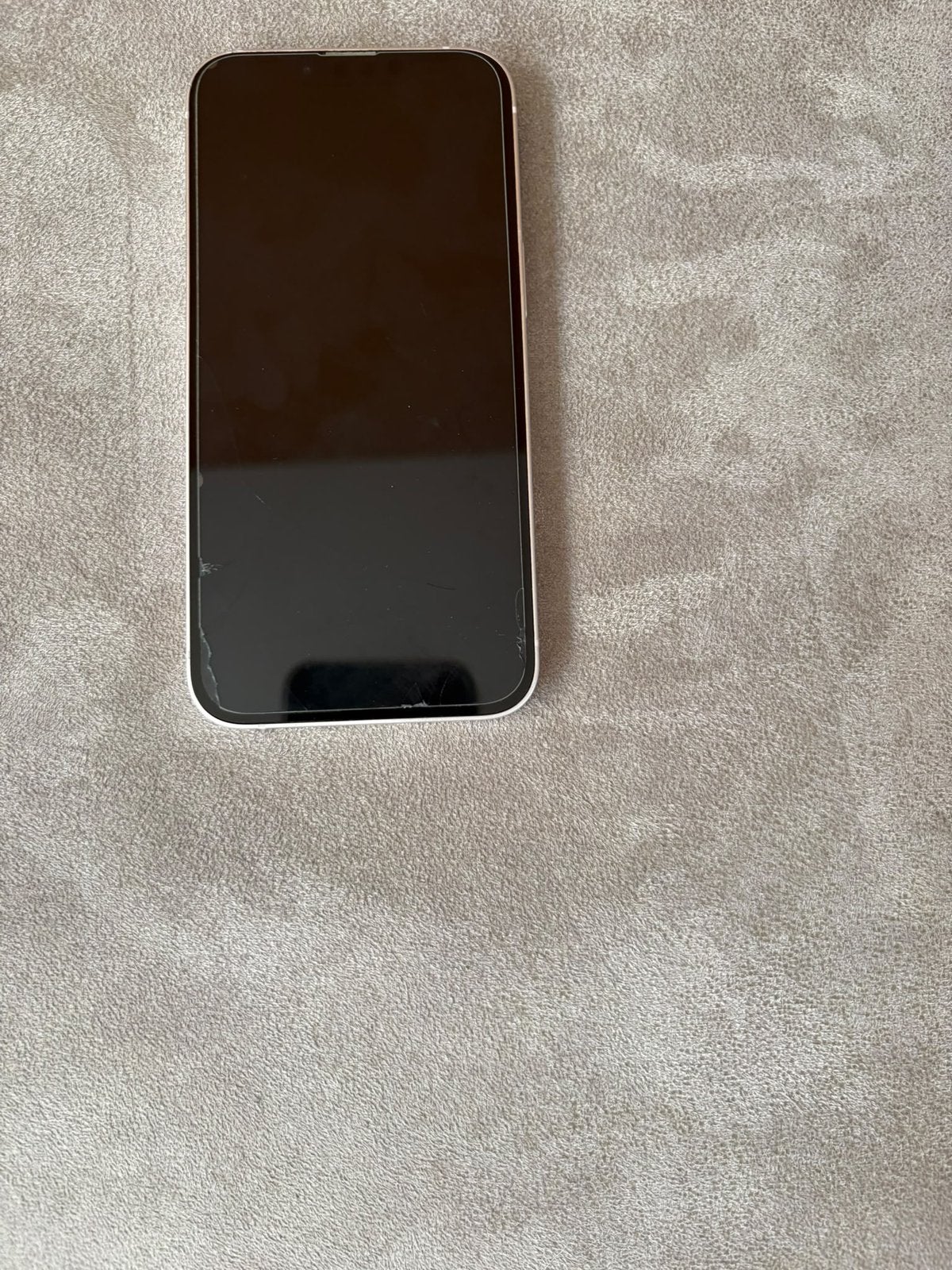 Roze iphone 13