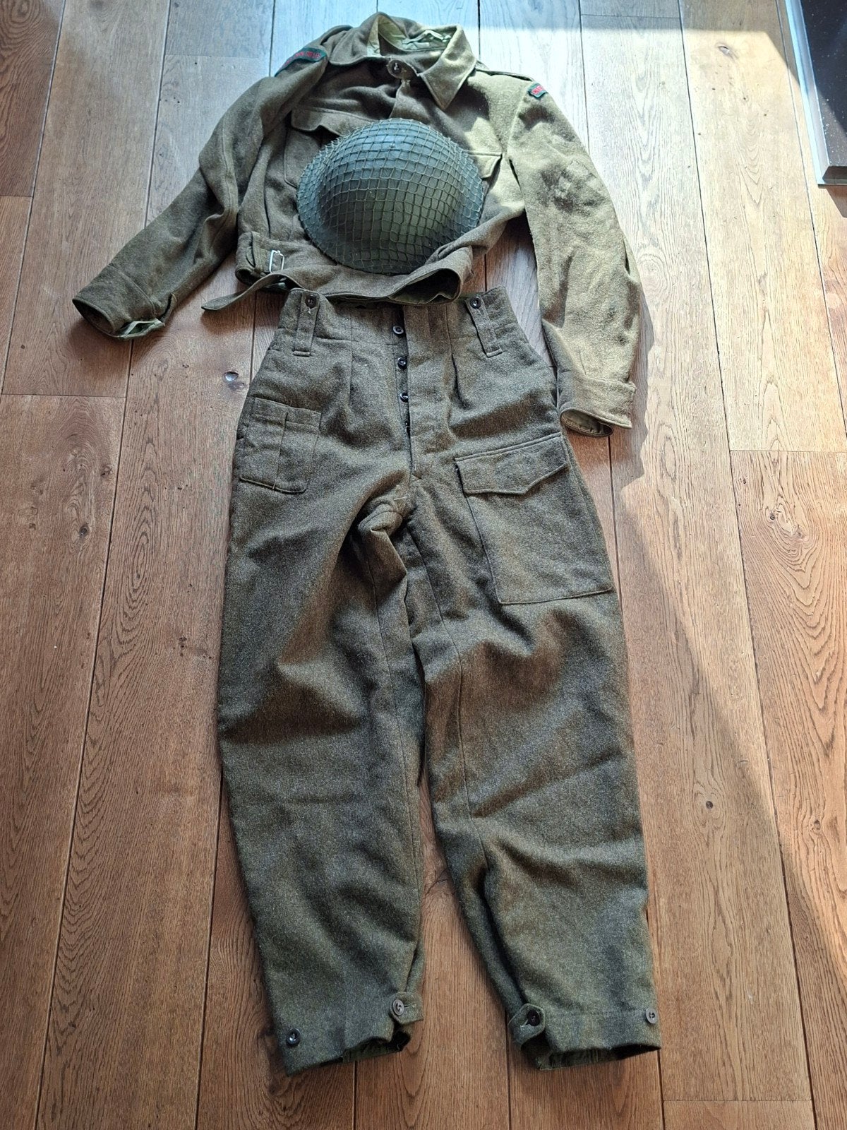 Canadees Queen's Own Rifles regiment uniform reenactment, Verzamelen, Ophalen of Verzenden, Landmacht, Overige gebieden, Kleding of Schoenen