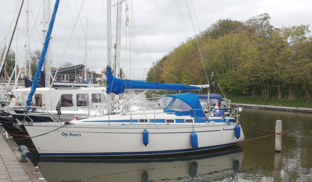 Zeer nette Kajuitzeilboot Bavaria 300 | Zeilklaar, Gebruikt, Binnenboordmotor, 1.80 meter, Tourjacht of cruiser