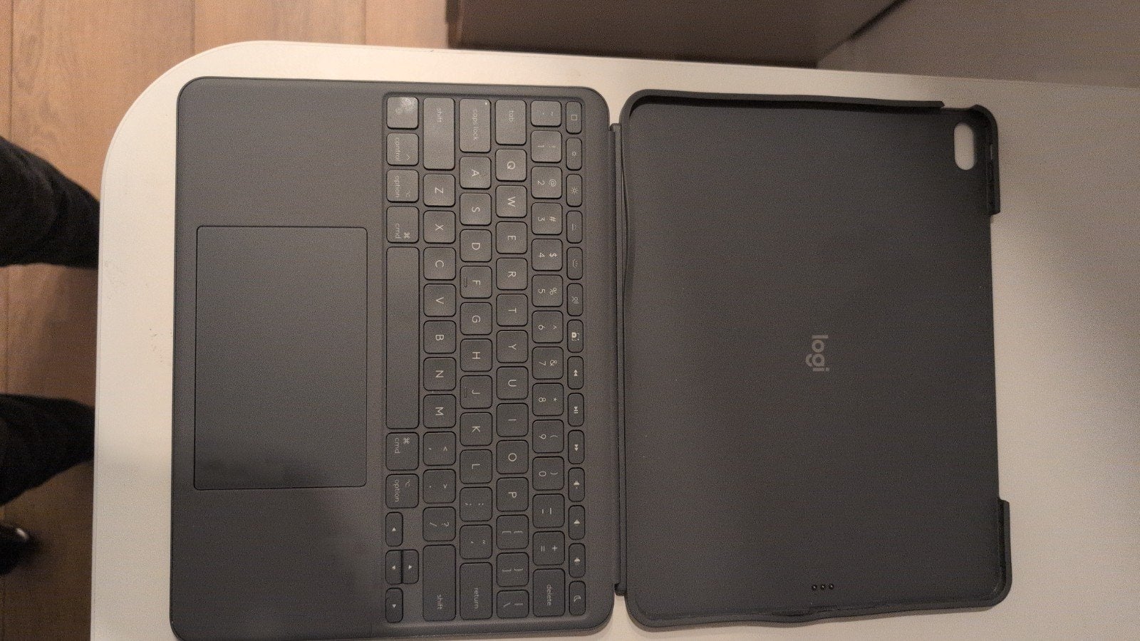 Logitech Combo Touch toetsenbord voor 13" iPad Air M3, Ophalen of Verzenden